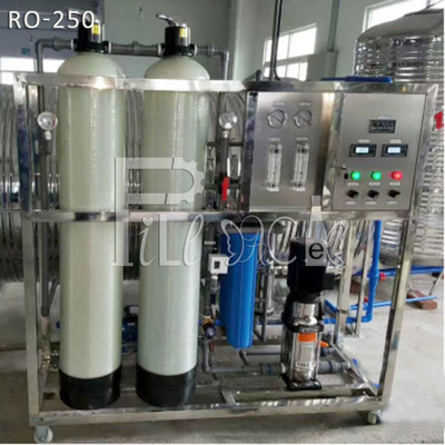 Behandlungs-Maschine RO-Umkehr-Osmose-Reinigungs-System-UVsterilisator des Trinkwasser-2000LPH