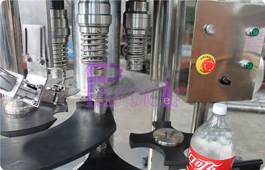 Edelstahl kohlensäurehaltige Getränk-Füllmaschine, CSD füllen automatische mit einer Kappe bedeckende Maschine ab