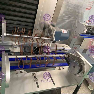 Doppelte treibende vier Blätter installierte Flaschen-Etikettiermaschine mit Panasonic-Fahrer