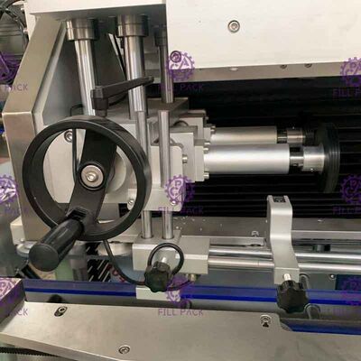 PVC STREICHELN OPS kohlensäurehaltige Flaschen-Etikettiermaschine mit 1-jähriger Garantie