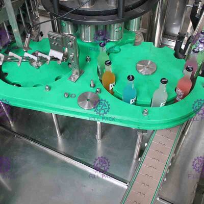3 in 1 Monobloc Glasflaschen-gekohlter Getränk-Füllmaschine mit Zug Ring Cap
