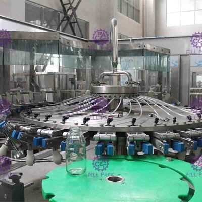 STREICHELN Sie Plastikglas 3 in 1 Monobloc Wasser-Flaschenabfüllmaschine des kohlensäurehaltigen Getränks Getränke/in Ausrüstung/in Linie/in Anlage/in System
