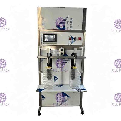 Halb automatischer Juice Filling Machine Linear Liquid-Plastik füllt Mineralwasser ab