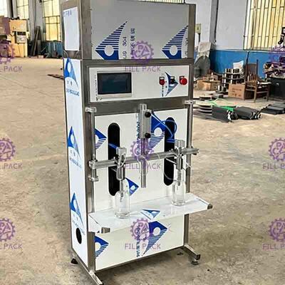 Halb automatischer Juice Filling Machine Linear Liquid-Plastik füllt Mineralwasser ab