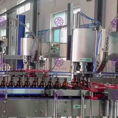 füllende und mit einer Kappe bedeckende Maschinen-elektrisches Flaschen-Bier-füllende Linie des gekohltes Getränk2000bph