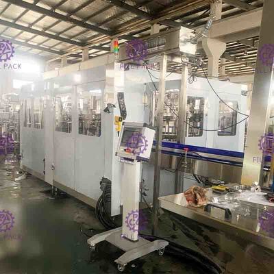 15000BPH 3 in 1 HAUSTIER Monoblock reiner trinkender Flaschen-Wasser-Füllmaschine, Ausrüstungs-Edelstahl 304 produzierend