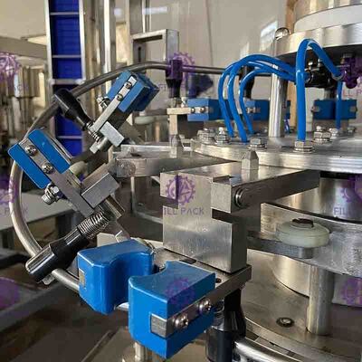 Frucht-Juice Beverage Hot Filling Machine-Reinigungs-füllende mit einer Kappe bedeckende Linie der Glasflaschen-0-2L automatische