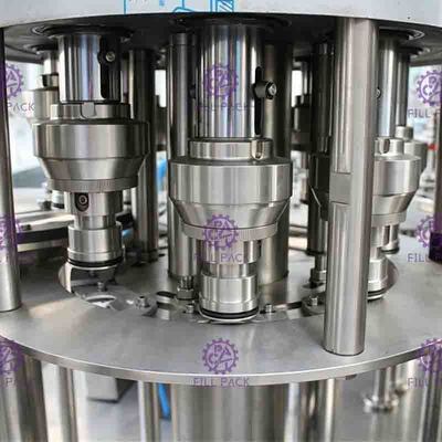 4 in 1 Plastikflaschen-flüssiger Füller-Maschine PLC-Steuerung mit Touch Screen