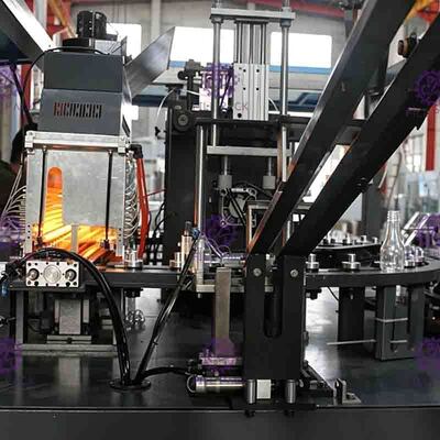 2 Haustier-Flaschen-Produktionsmaschine des Hohlraum-1.5l volle automatische, zum der gekohlten Getränkeflasche zu produzieren