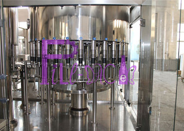 Bedeckte Hygeian-HAUSTIER Flaschen-Wasser-Spitzenfüllmaschine 15000BPH 32 geht PLC-Operation voran