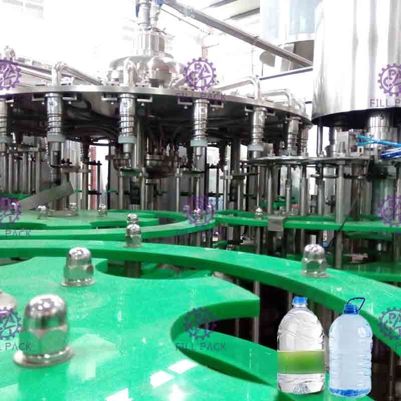 3L / Plastikflasche 2 des Mineralwasser-5L/10L in 1 Waschmaschinen-Füller-Mützenmacher-Ausrüstung/Anlage/Maschine/System/Linie
