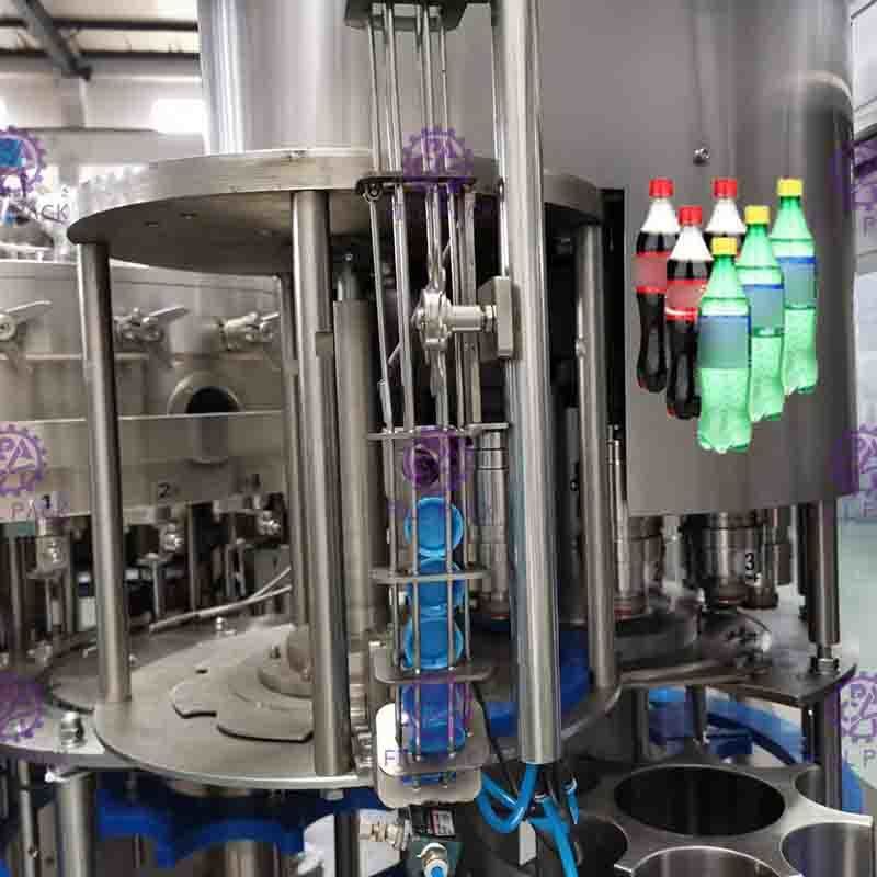 HAUSTIER Plastikglas 3 in 1 Monobloc Gas-Getränk-Getränkewasser-Weinflaschenfüllen-Maschine/Ausrüstung/Linie/Anlage/System