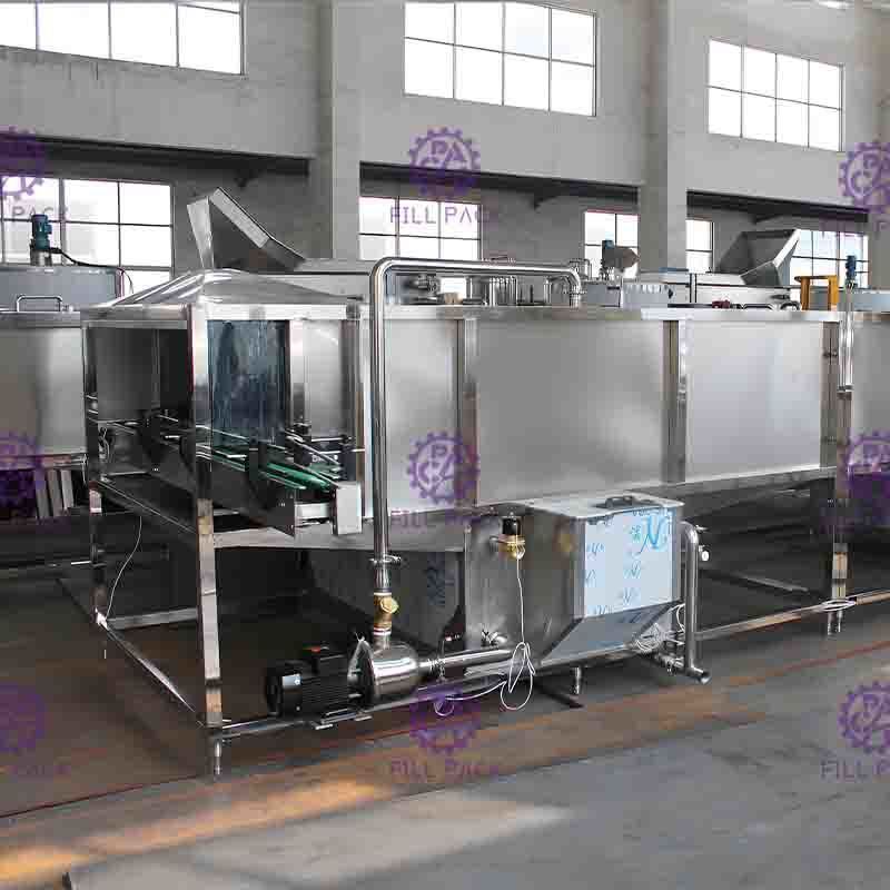 Reine Wasser-Sprühflasche-Verpackungsmaschine-Sterilisator-Eis-Tee-abkühlende Maschine