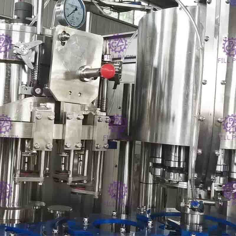 Gekohltes Getränk-Getränk-HAUSTIER Plastikglas 3 in 1 Monobloc Flaschen-Füllmaschine/in Ausrüstung/in Linie/in Anlage/in System