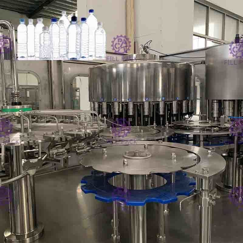 HAUSTIER 500ml/1L/2L Trinkwasser 3 in in in 1 abfüllender Ausrüstung/Anlage/Maschine/System/Linie Monoblock